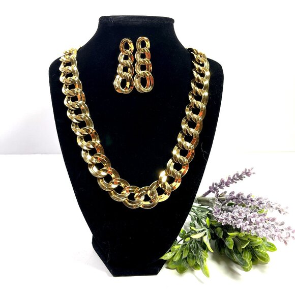 Vintage MONET Cuban Curb Double Chain Set Necklace Earrings Gold Tone Signed - Picture 1 of 10